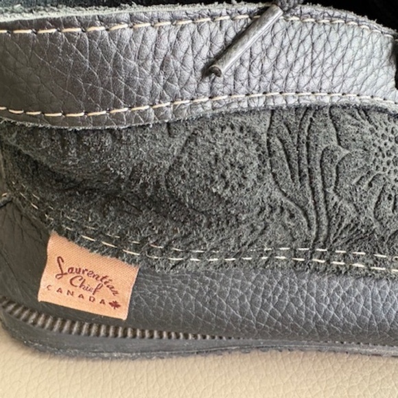 Laurentian Chief L7 full grain leather black lace-up ankle booties embossed - Picture 10 of 11